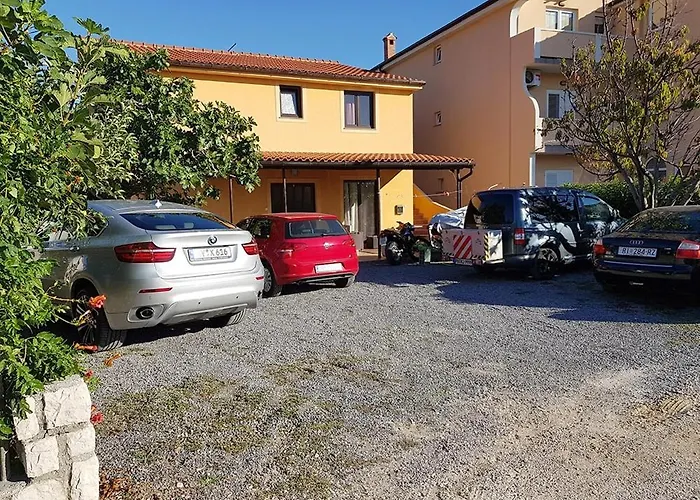 In With Sea View, Balcony, Air Conditioning, Wi-fi *
