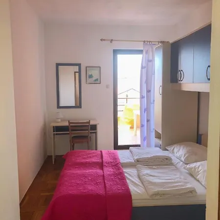In With Sea View, Balcony, Air Conditioning, Wi-fi شقة