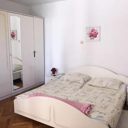 In With Sea View, Balcony, Air Conditioning, Wi-fi * Lopar