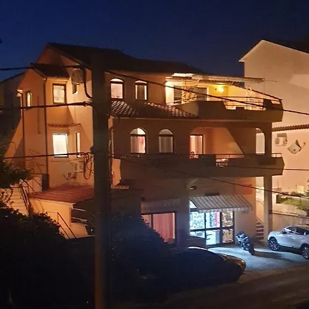 In With Sea View, Balcony, Air Conditioning, Wi-fi Lejlighed