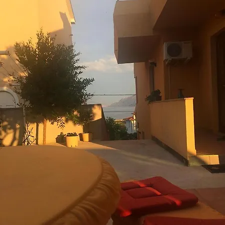 In With Sea View, Balcony, Air Conditioning, Wi-fi Lejlighed