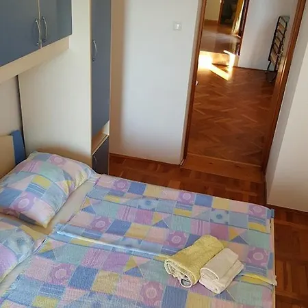 In With Sea View, Balcony, Air Conditioning, Wi-fi