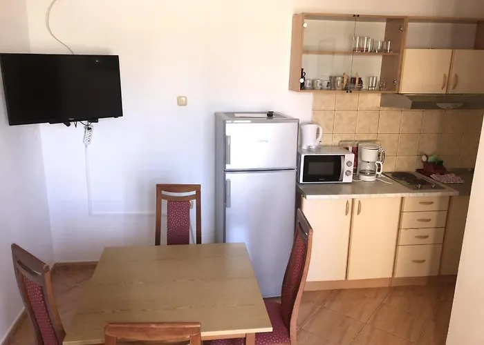 In With Sea View, Balcony, Air Conditioning, Wi-fi Appartement Lopar