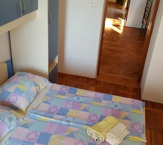 In With Sea View, Balcony, Air Conditioning, Wi-fi